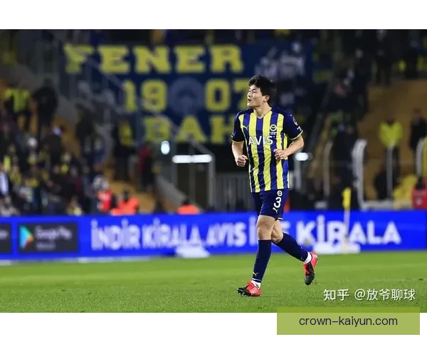 金玟哉在拜仁表现低迷，球队状态亟待调整