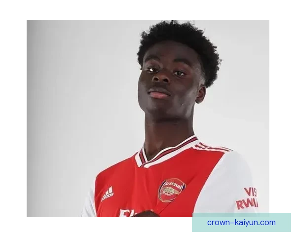 教练战术调整如何激活萨卡的进攻潜力与表现稳定性