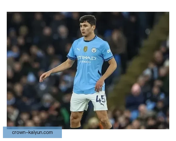 埃德森持续保持比赛稳定性，成为球队后防线的重要保障