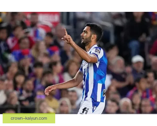 梅里诺比赛阅读能力持续提升，中场组织表现稳健